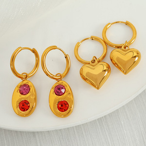 Boucles d'oreilles pendantes en forme de cœur doré, serti clos, en acier titane, bijoux pour femmes EH331 2 - Product Image 1