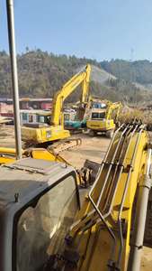 Equipo Auxiliar Komatsu pc220 Excavadoras de Orugas Usadas de Alta Calidad Komatsu PC220-7 y PC220-8N1 de 22 Toneladas con Motor en Venta - Product Image 4