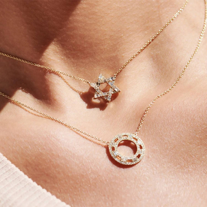 Collar Clásico con Estrella <span class=keywords><strong>de</strong></span> <span class=keywords><strong>David</strong></span> Chapado en Oro <span class=keywords><strong>de</strong></span> 14K con Micron Pavé, Colgante <span class=keywords><strong>de</strong></span> Circonita Cúbica, Joyería <span class=keywords><strong>de</strong></span> Latón para Regalo Unisex - Product Image 2