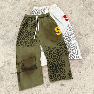 Pantalones de leopardo personalizados de gran tamaño desgastado lavado ácido recto pierna ancha pesado acampanado pantalones de chándal holgados fabricante - Product Image 2