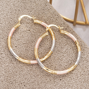 Orecchini a Cerchio Colorati per Donne, Minimalisti e Sottili, Gioielli alla Moda per Uso Quotidiano, Accessorio Statement - Product Image 4