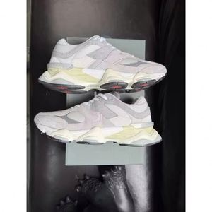 Nouvelle Tendance 9060 Chaussures de Sport Homme et Femme Marque Célèbre Baskets Respirantes Style Marche Course à Pied - Product Image 3