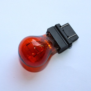 Bombillas de Luz Automotriz Miniatura de Calidad 3157A, 12V, 27/7W, Luz Trasera, Freno, PY27/7W, Ámbar - Product Image 4