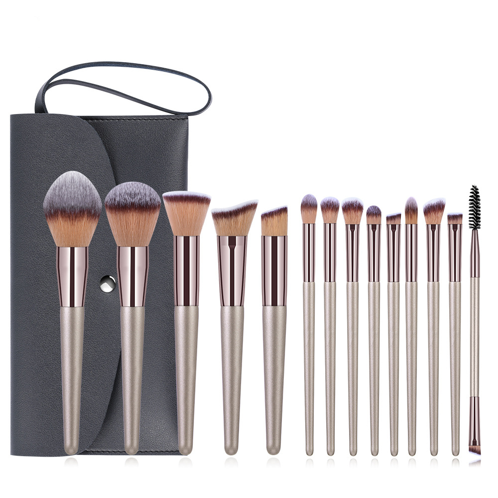 Makeup Brush Set 14 Pcs Premium Synthetic Foundation Powder Concealers Eye shadows Blush Makeup Brushes with black case