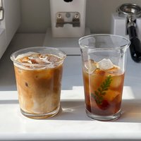 Vente en gros de gobelets en verre minimalistes à bord inversé pour café, eau, thé, lait, petit-déjeuner, milkshake, maison, café, restaurant, logo personnalisé