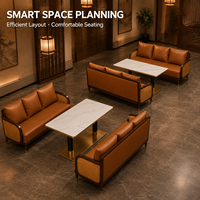 Banquette trois places avec panneaux en rotin et coussins en cuir pour restaurant, ensemble de banquettes pour café et hôtel