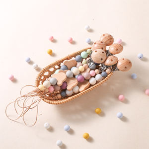 Chupetas de silicona de grado alimenticio para bebé, pinzas para pezones, Chupetas de forma redonda florales y de dibujos animados con cadena para alimentación de bebé - Product Image 1