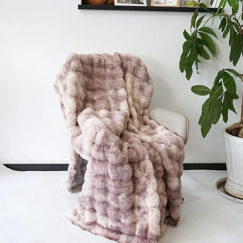 Selimut kelinci kustom alami gulungan rajutan garis bulu kain mewah selimut lempar untuk Sofa tempat tidur Sofa