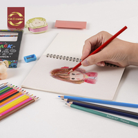 Ensemble de crayons de couleur transparents portables Xin Bowen, 18 couleurs, emballage à motif noir, crayons de couleur à haute saturation, utilisation standard