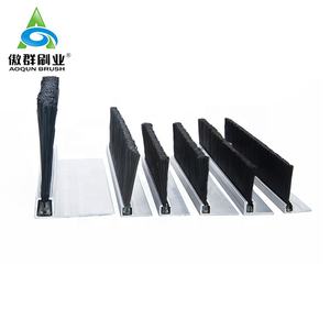 Joint d'étanchéité pour <span class=keywords><strong>bas</strong></span> <span class=keywords><strong>de</strong></span> <span class=keywords><strong>porte</strong></span> en aluminium avec brosses <span class=keywords><strong>de</strong></span> seuil - Product Image 6