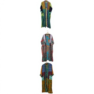 Bata de Invierno Kimono de Seda 100% Hecha a Mano en India, Cuello en V, Cierre con Cordón, Larga, Mangas Largas, Suave, Estilo Vintage, para Playa o Fiesta - Product Image 1