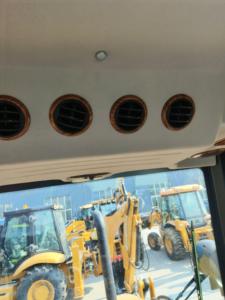 फास्ट डिलीवरी बैकहोए लोडर ड्राइवर कैब और राजमार्ग-ग्रेड बाहर के साथ फास्ट डिलीवरी बैकहोए लोडर - Product Image 3