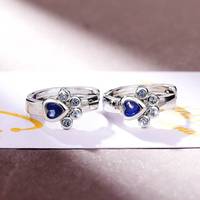 Huitan 2026 Boucles d'oreilles créoles en forme de griffe de chat plaquées argent, avec zircon bleu cristal simple, pour filles, mignonnes et très vendues