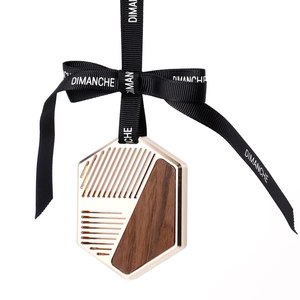 Ambientador de madera EVA personalizado OEM, fragancia de limón y Rosa de lujo, accesorio colgante para coche, aleación de <span class=keywords><strong>Perfume</strong></span> sólido de larga duración - Product Image 3