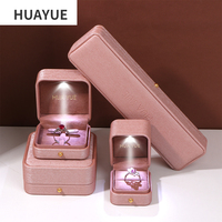 Boîte à Bijoux LED de Luxe Huayue avec Logo Personnalisé en Cuir PU pour Bagues, Boucles d'Oreilles, Pendentifs, Bracelets et Colliers