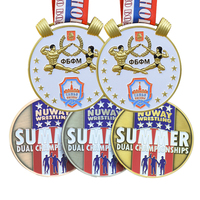 Médaille personnalisable haut de gamme avec logo, en alliage de zinc doré poli, gravable, avec ruban bleu pour cérémonie sportive