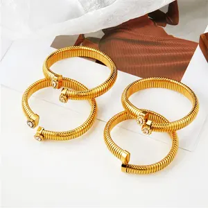 Fashionable New Bracelets Women's Accessories Stainless Steel Set With Diamonds Galvanized 18K Gold