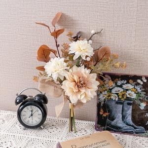 CallaFloral Ramo de Flores Artificiales de Dalia y Eucalipto CF02010, Decoración para el Hogar, Accesorios para Bodas, Tela Tejida de Plástico - Product Image 1