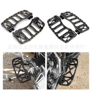 Reposapiés Anchos Antideslizantes con Púas Negras y Clavos Dorados para Motocicleta Harley-Davidson Softail Traveler, Accesorios para Motocicleta - Product Image 1