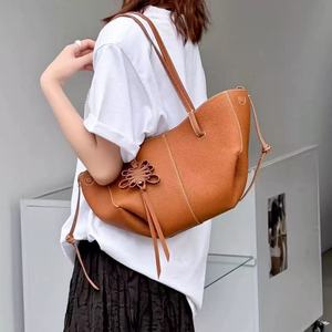 Borsa a Spalla di Lusso Firmata in <span class=keywords><strong>Vera</strong></span> <span class=keywords><strong>Pelle</strong></span> da Donna Novità 2025 Borsa a Secchiello Casual con Borsetta Borsa Tote da Lavoro - Product Image 6
