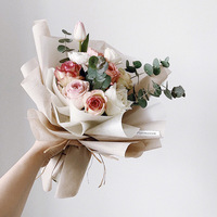 Papier d'emballage cadeau et artisanal en papier vélin imperméable simple face de haute qualité 57*57CM, très vendu, pour bouquets