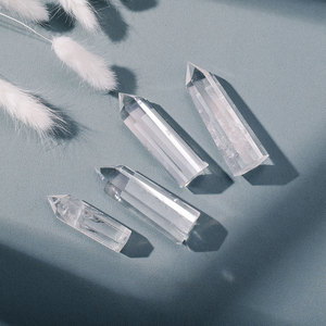 Bán Buôn Tinh Thể Tự Nhiên Cột Rõ Ràng Thạch Anh Duy Nhất Chỉ Lục Giác Pha Lê Điểm Tháp Đánh Bóng Trang Trí Pha Lê Cột - Product Image 5