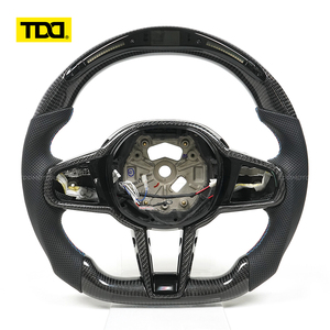 Volant en fibre de carbone LED véritable TDD compatible avec BMW CS LCL - Product Image 1