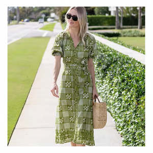 Maxi vestido de verano hecho a mano con mangas cortas, tela duradera con estampado floral personalizable para ocasiones, número de modelo, pedido - Product Image 1