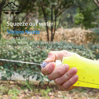 Bouteille d'eau douce au toucher isolée en silicone BPA pour les activités de plein air décontractées et les visites