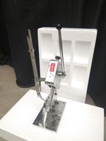 Machine manuelle à couper les échantillons de saucisse et de salami/machine semi-automatique à emballer les sacs en mailles de melon/machine d'emballage de fruits de mer et de légumes