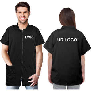 Capes de coiffure en polyester noires imperméables et confortables avec logo personnalisé pour salons de coiffure et stylistes – Vente en gros - Product Image 1