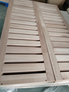 Struttura del letto in legno massello con doghe in legno di pioppo - Product Image 5