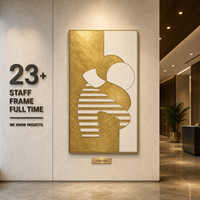 Art mural 3D multicouche abstrait avec silhouette rayée en étreinte, cadre doré, art de luxe pour hôtels, galeries, couloirs, personnalisable en gros