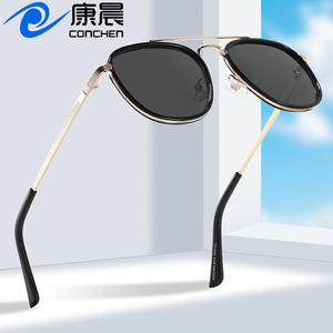 Gafas de Sol con Marco Metálico, Protección UV400, Unisex, para Viajes, Conducir y Atuendos Modernos - Product Image 4