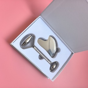 Set di <span class=keywords><strong>Rullo</strong></span> Facciale e Gua Sha in Acciaio Inossidabile per Massaggio e Cura della Pelle, Strumento per Massaggio Commerciale - Product Image 3
