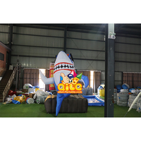 Requin bleu gonflable sur pierre Cartoon Sea Animal Model Publicité Pool Party Décoration Made Oxford Air Blower Accessoire