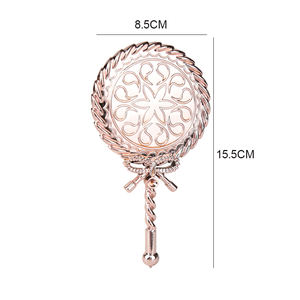 مرآة زينة يدوية محمولة ومدمجة بتصميم أوروبي عتيق وكلاسيكي | للبيع بالجملة بكميات كبيرة | للعناية بالمكياج والشعر والبشرة - Product Image 2