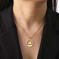 Cheval en cours d'exécution rond pendentif collier femmes filles en acier inoxydable cou chaîne mode bijoux cadeau d'anniversaire pour amoureux des chevaux