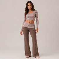 Ensemble de yoga rayé pour femme : haut à manches longues et pantalon évasé à taille repliable – Tenue décontractée de sport et de détente – Ropa Deportiva Mujer