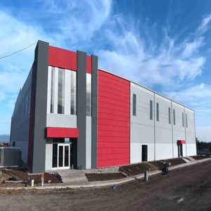 Bâtiments et entrepôts préfabriqués en structure acier à assemblage rapide, portables, pour projets de stations-service à auvent gazéifié, conformes aux normes CE - Product Image 3