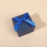 Boîte cadeau personnalisée en matériaux recyclés gaufrés, style dossier en papier couché, pour bijoux (montres, boucles d'oreilles, bagues, lunettes) avec estampage
