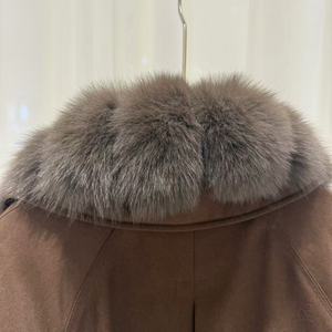 Veste matelassée épaisse en fourrure de renard véritable naturelle pour femmes, <span class=keywords><strong>parka</strong></span> imperméable en duvet de canard avec manches en forme de grille - Product Image 4