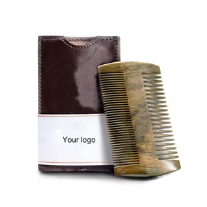 Venta al por mayor Directivo de fábrica Peine de barba de sándalo con funda protectora Logotipo personalizado de piel sintética disponible Calidad de lujo - Product Image 1
