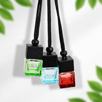 Flacon diffuseur de voiture vide en verre carré de 8 ml avec cordelette et bouchon à vis pour parfum et aromathérapie, noir