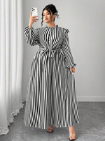 Robe longue chemise ample pour femmes grandes tailles, à rayures verticales noires et blanches, col montant, manches lanternes à volants et taille à nouer