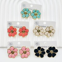 Boucles d'oreilles clous en acier inoxydable motif fleur à six pétales, style émail floral, pour femme, haut de gamme, tendance, polyvalentes, exquises, pour soirée, style international