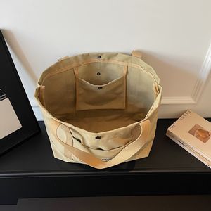 女式帆布手提包 休闲字母图案设计 大号单肩包 适合日常使用和购物 - Product Image 5