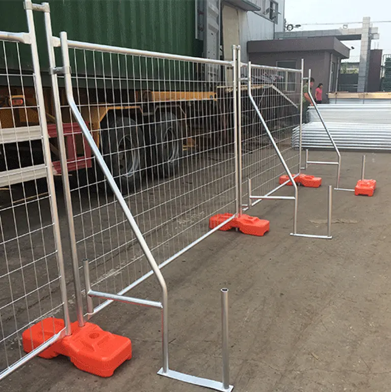 Australia standard temporary fence panels building fencing construction site fence/ moulded concrete filled plastic feet/base