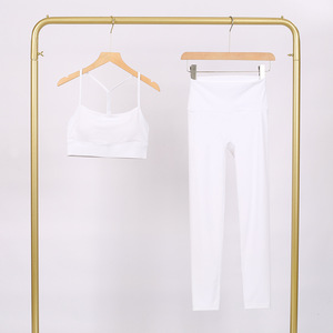Set Sportivo Premium Effetto Morbido Burroso con Top a Y e Pantaloni, Logo Personalizzato, Reggiseno Incorporato, Completo 2 Pezzi per Palestra Donna - Product Image 3