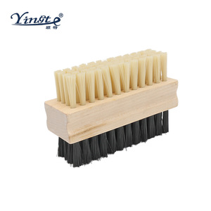 Brosse à chaussures double face en bois massif Yinste avec poils de porc et fibres PP pour l'élimination des taches - Product Image 1